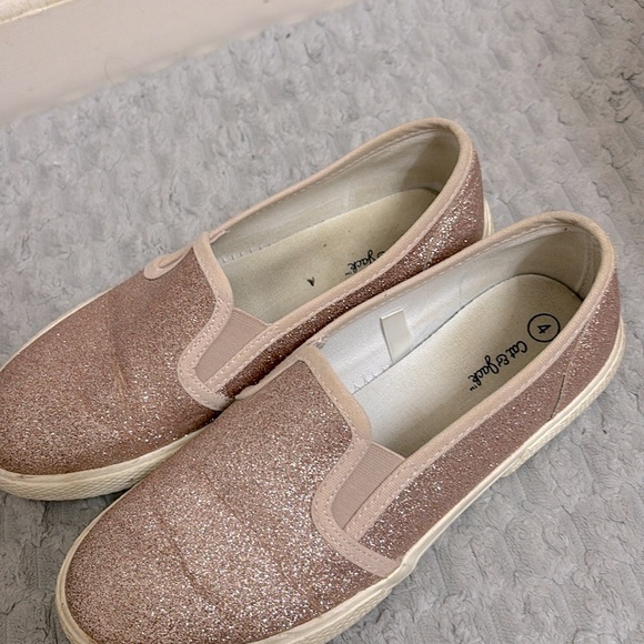 Pink Slips - Picture 2 of 4